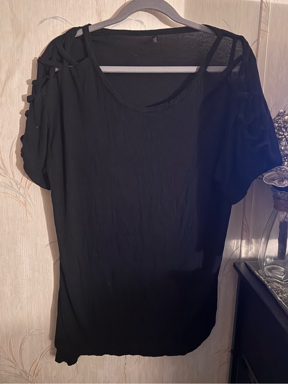 Splash Lightweight Cold Shoulder Top